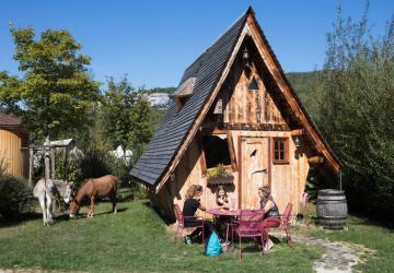 Camping Ecologique LA ROCHE D'ULLY